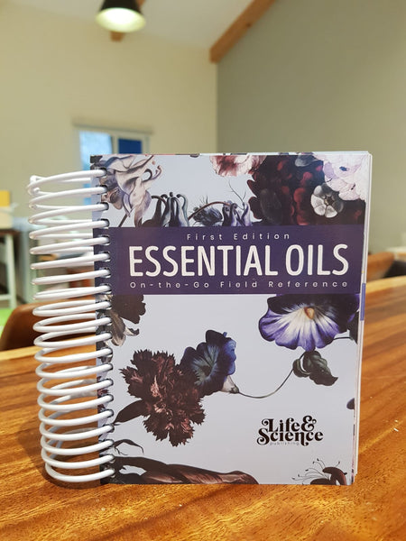 Essential Oils The On The Go Field Reference